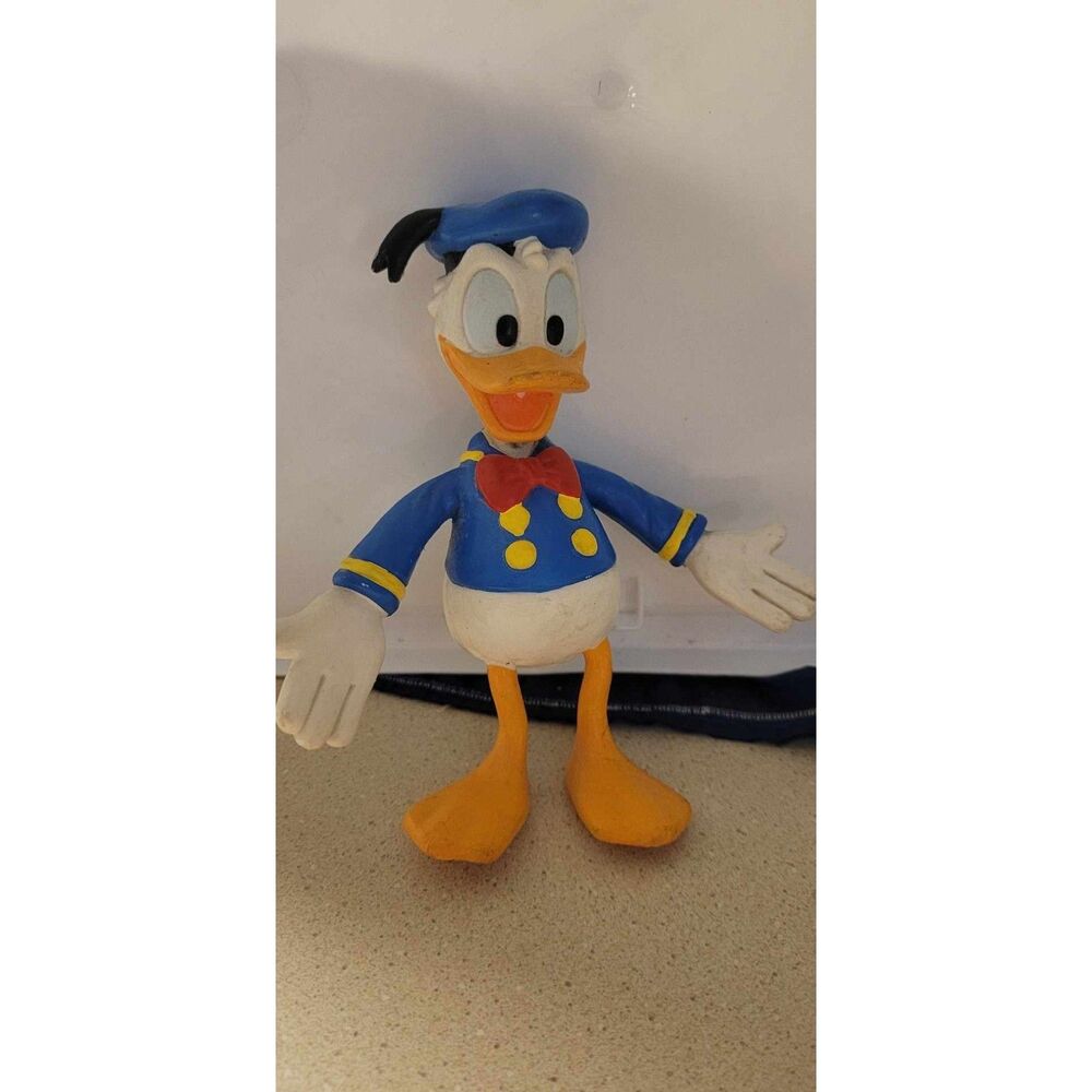 Vintage Disney Donald Duck Bendable Figure see pictures no box